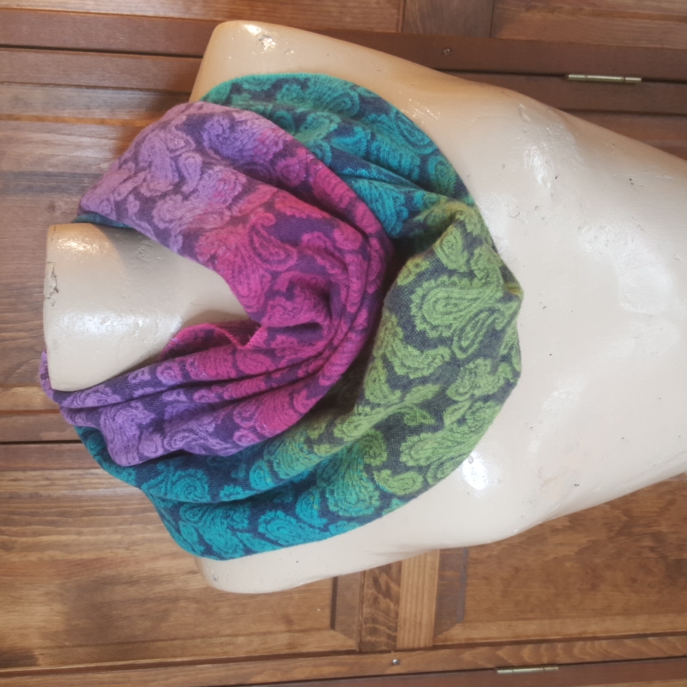 Cashmink NWOT V Fraas Infinity Scarf